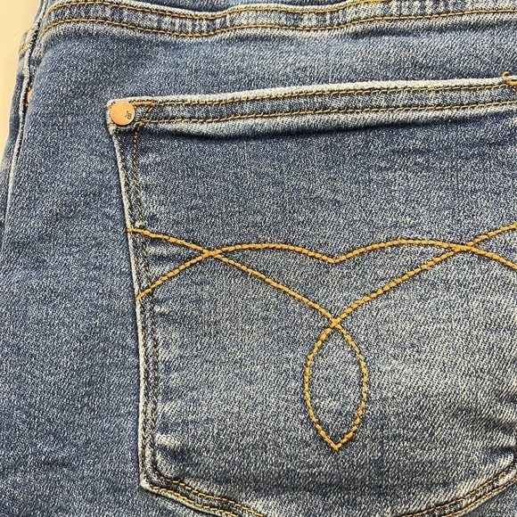 Judy Blue 5” Inseam High Rise Shorts Size 1XL - Picture 12 of 16